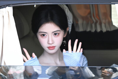 鞠婧祎