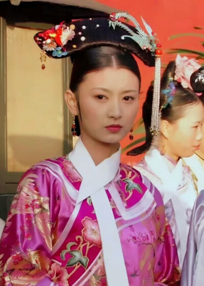 斓曦