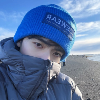 头像丨男头 日子怎么可能跟谁过都一样