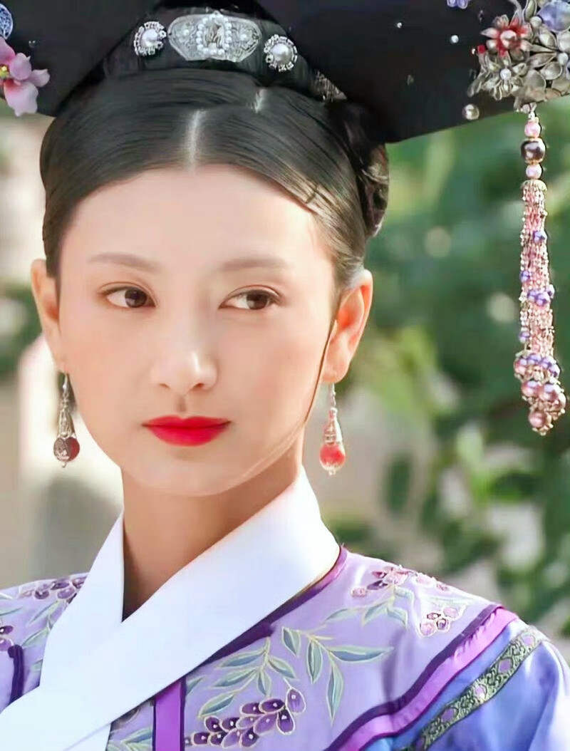 斓曦