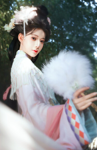 尹竹