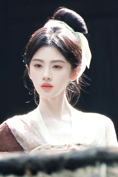 鞠婧祎