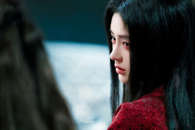 鞠婧祎｜露芜衣
