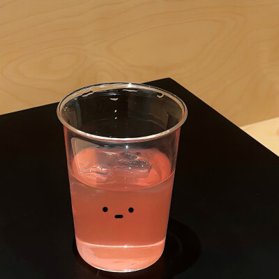 图源ks：偷喝汽水