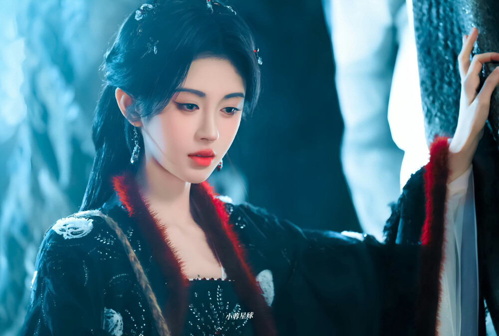 鞠婧祎｜露芜衣