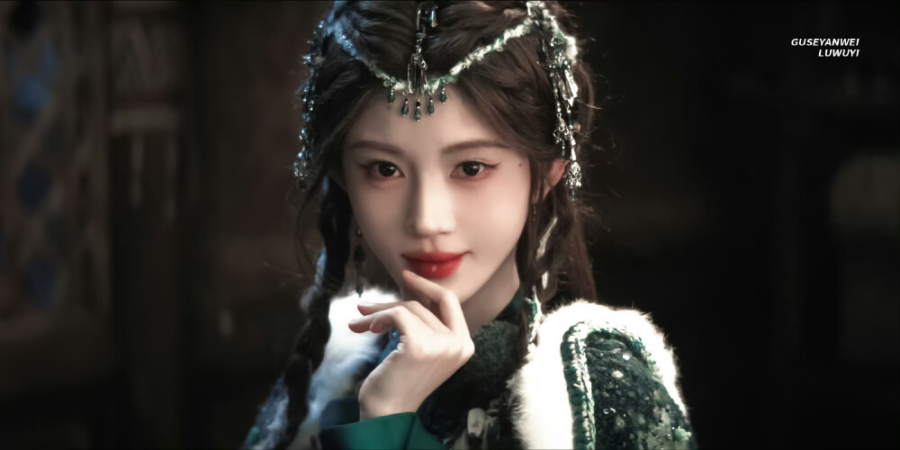 鞠婧祎｜露芜衣