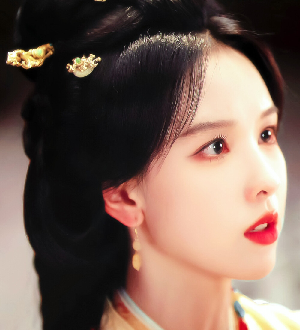 陈都灵