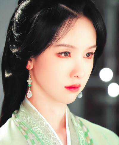 陈都灵