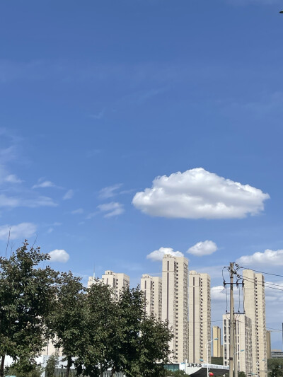 今日云比较可爱