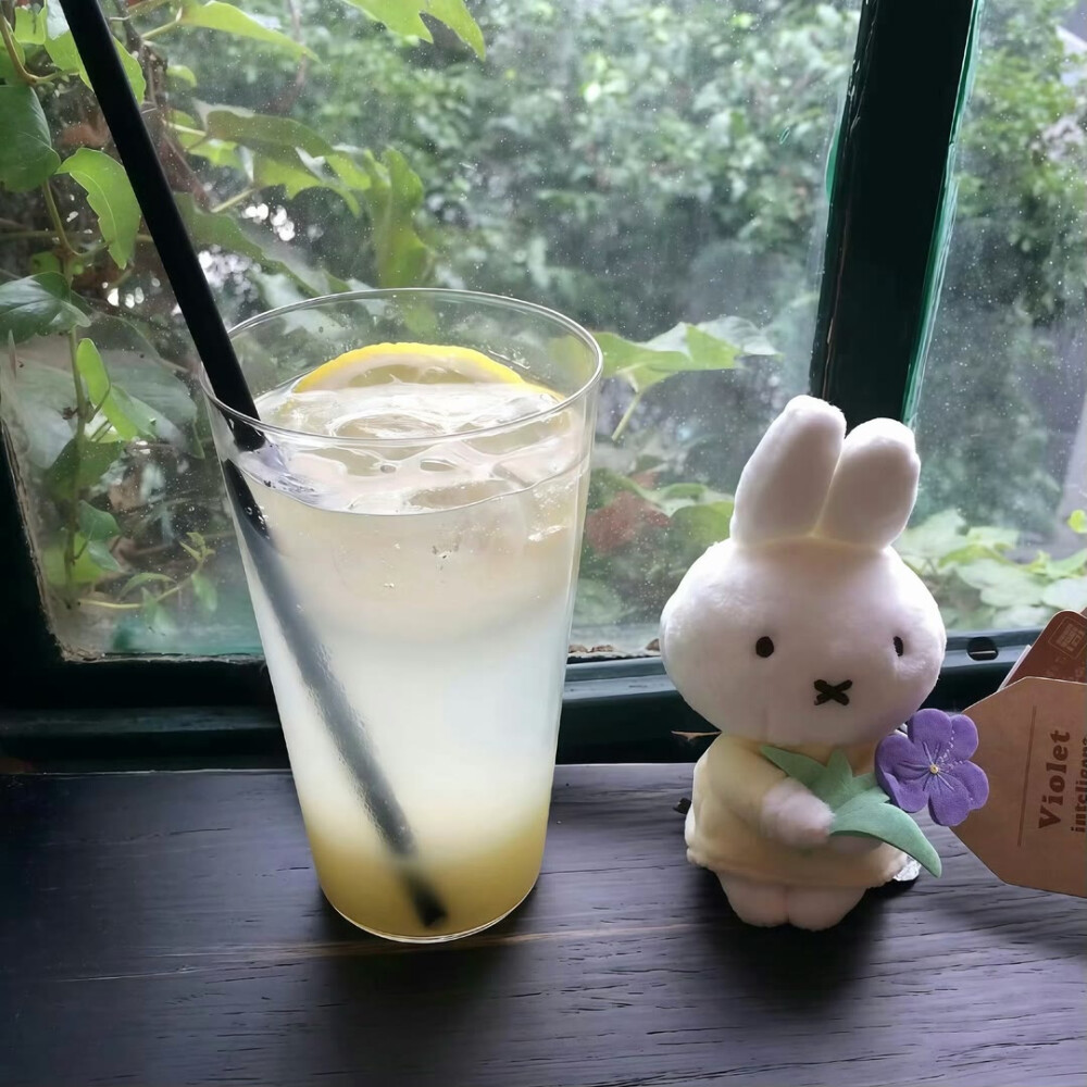 图源ks：偷喝汽水
