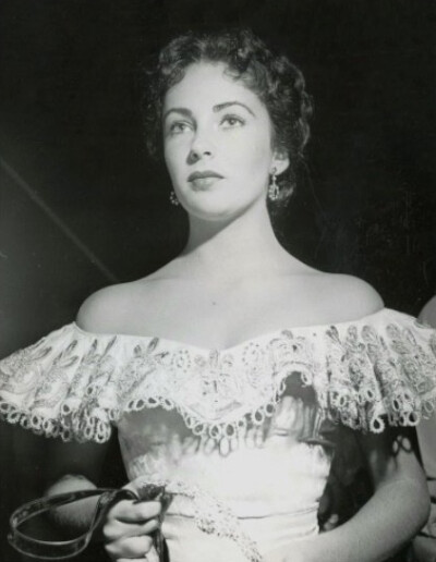 Elizabeth Taylor ​​​