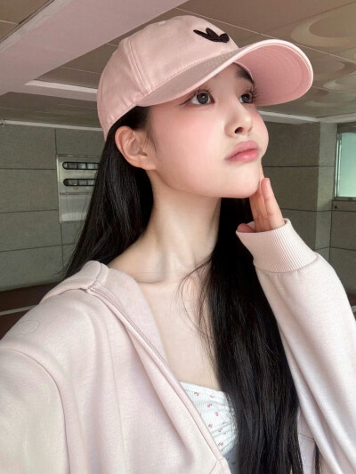 池谞娫 