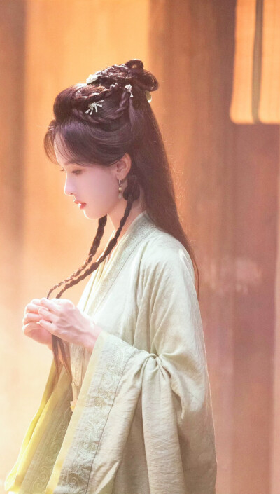 陈都灵