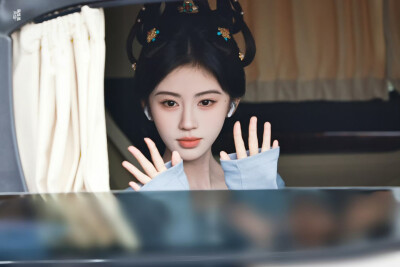 鞠婧祎