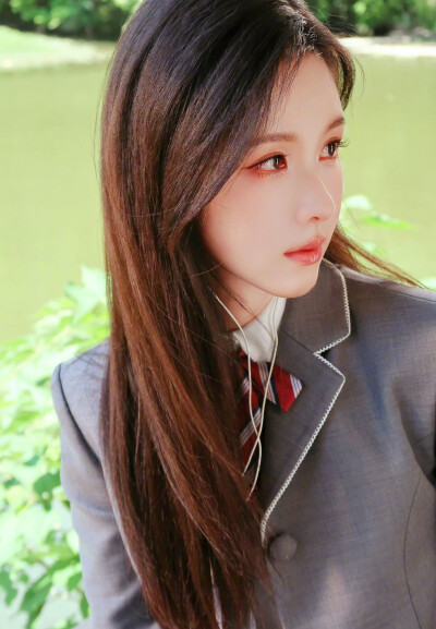 陈都灵