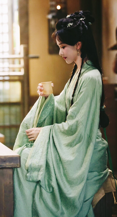 陈都灵