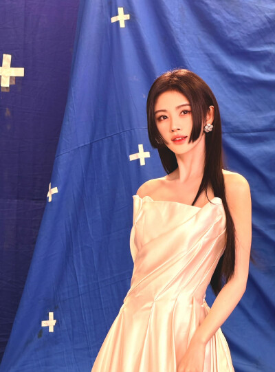 鞠婧祎