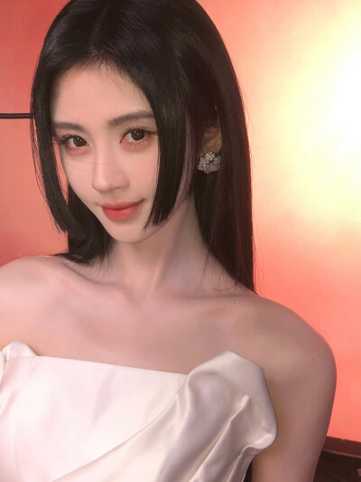 鞠婧祎