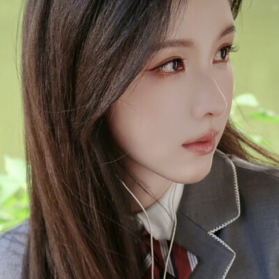 陈都灵