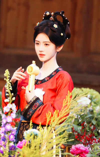 鞠婧祎