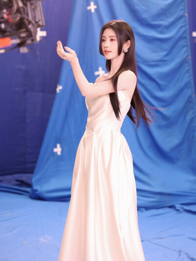 鞠婧祎
