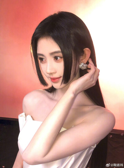 鞠婧祎
