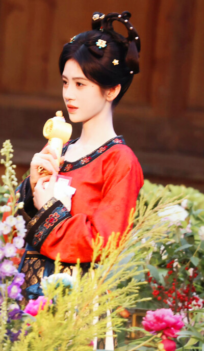 鞠婧祎