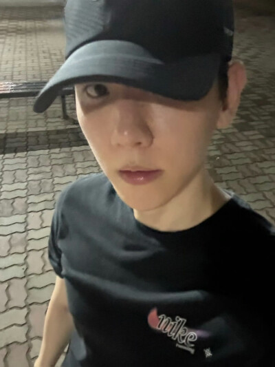 边伯贤