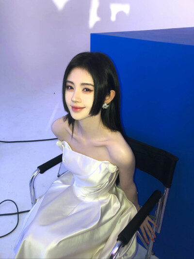鞠婧祎