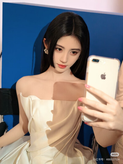 鞠婧祎