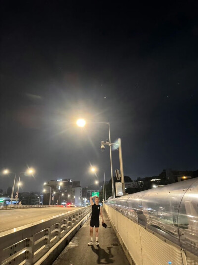 边伯贤