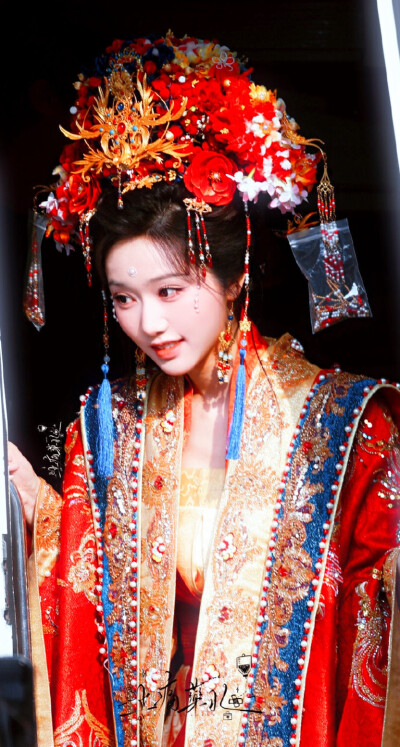 岳雨婷