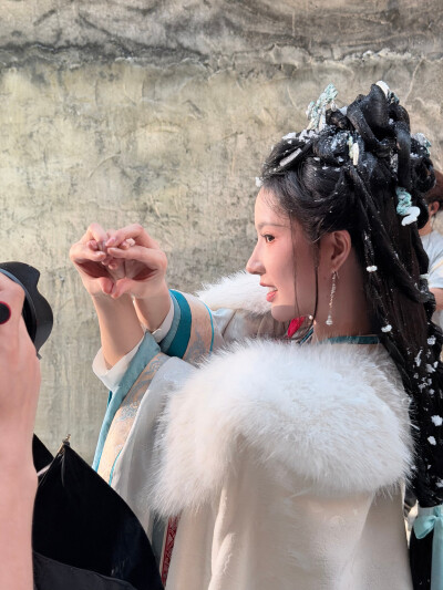 刘些宁