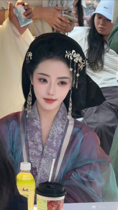 秋月凉