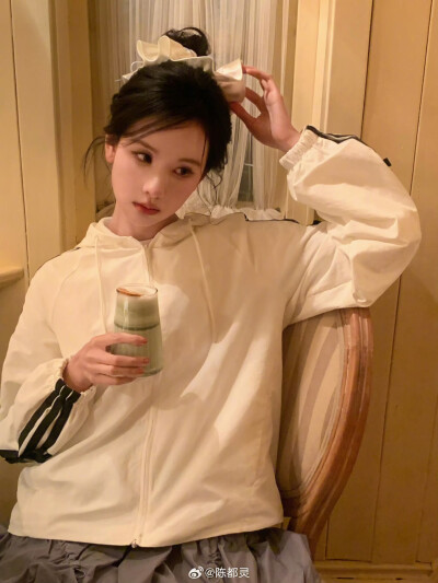 陈都灵