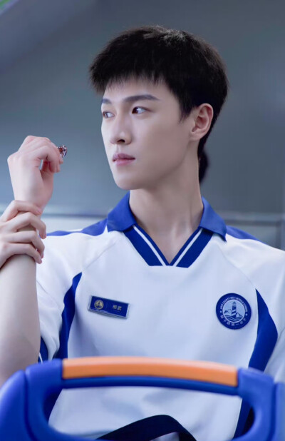 李昀锐