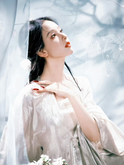 陈都灵