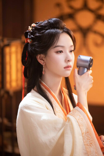 陈都灵