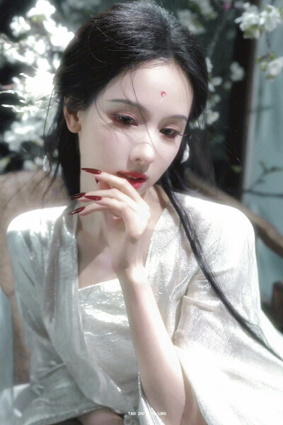 陈都灵