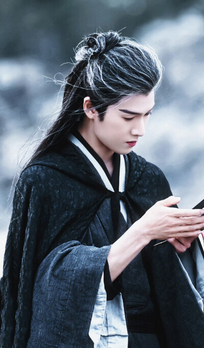 李昀锐
