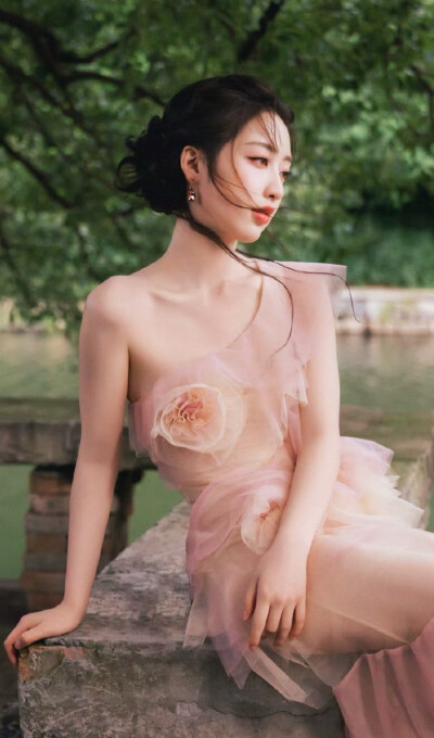 邓恩熙