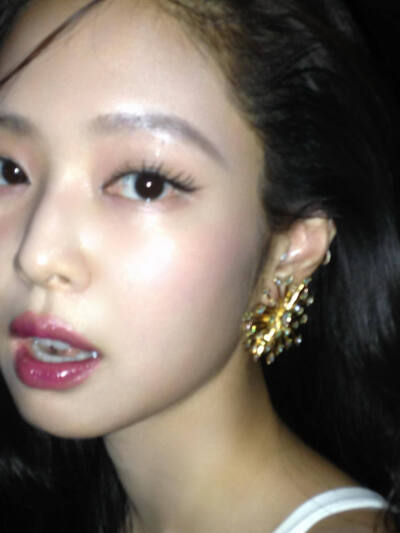 妮