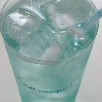图源ks：偷喝汽水