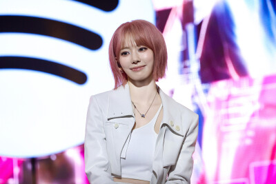 宮脇咲良