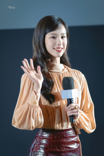 陈都灵
