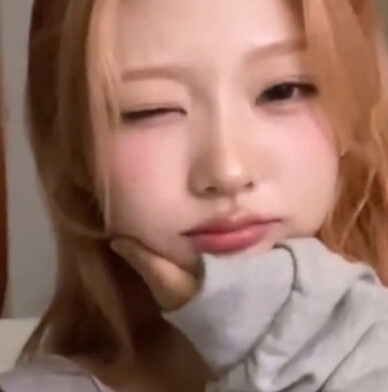 我遇到了两个披萨心肠的女孩