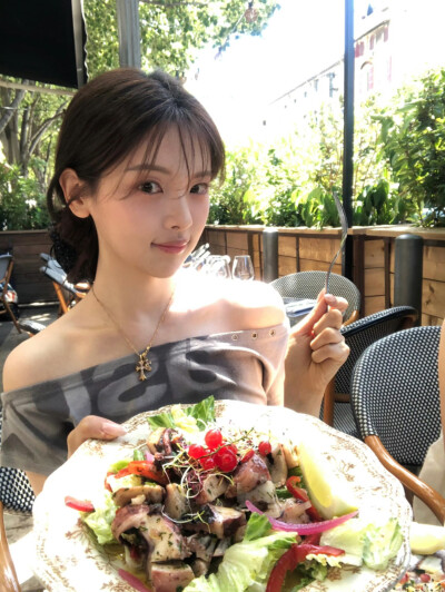 杨超越