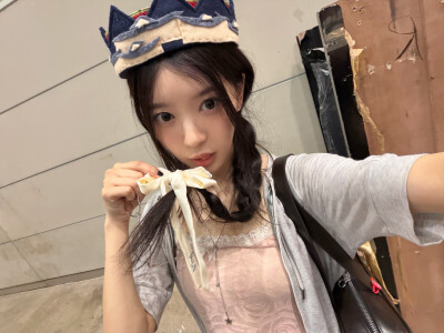 ILLIT moka境萌花