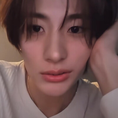 李灿荣