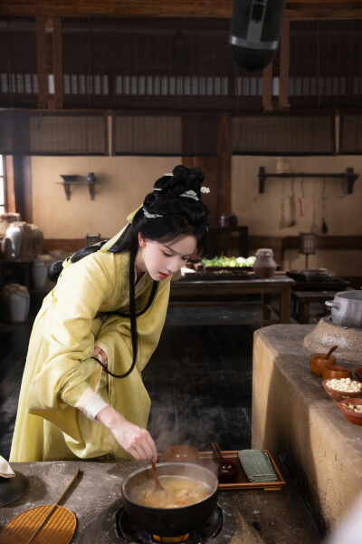 陈都灵